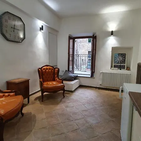 Palazzetto La Fonte 招待所 *